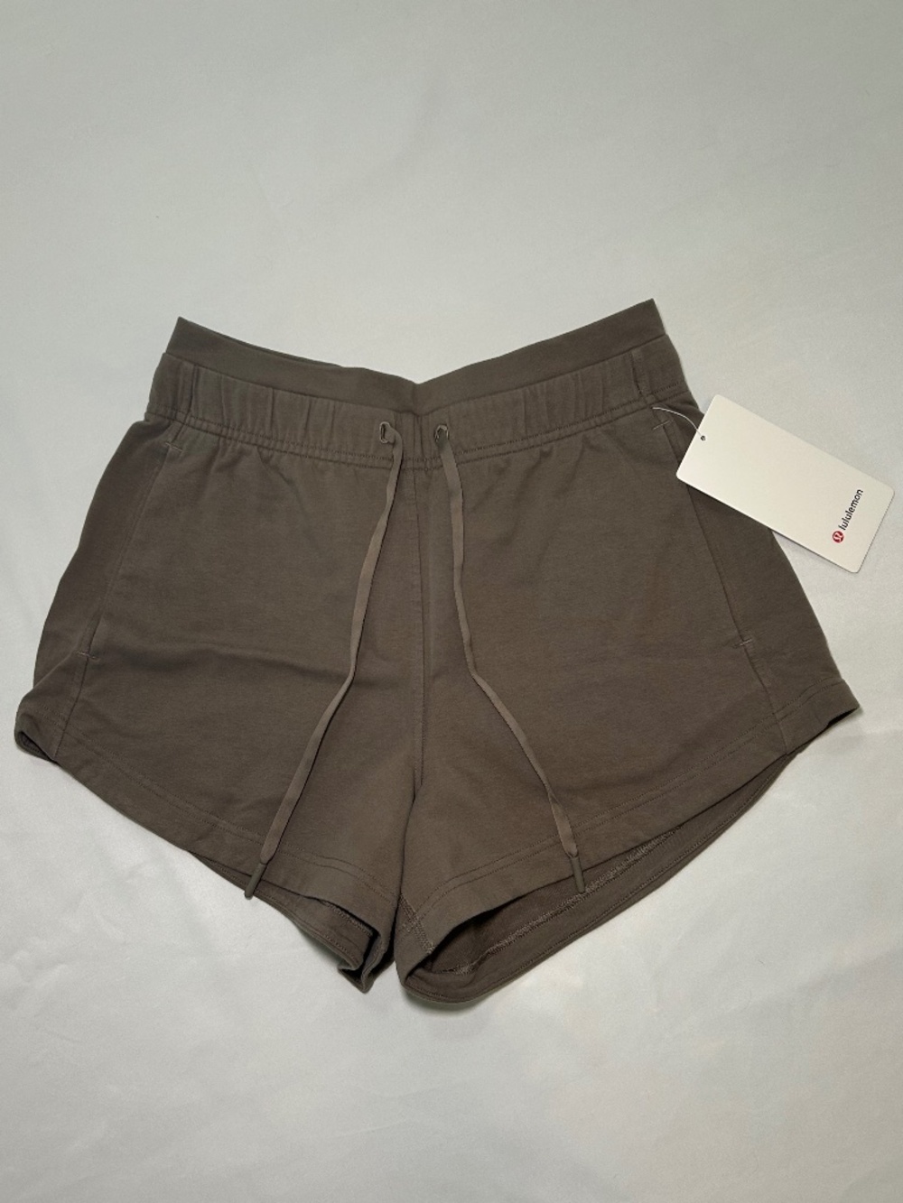 NEW Lululemon Inner Glow Short - size 6 - nomad